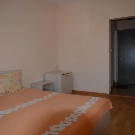 Neva Beach Pansiyon Naousa